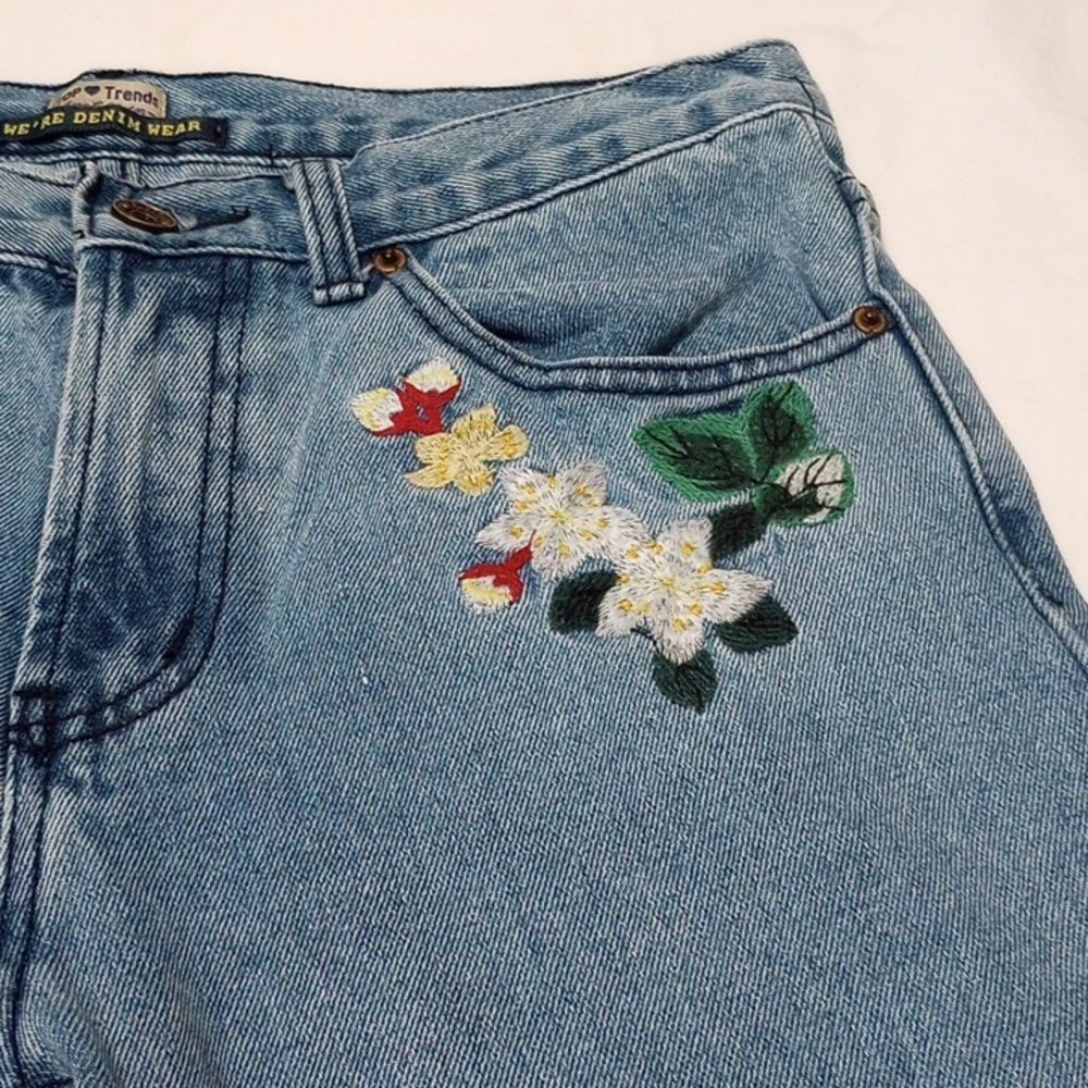 Cute 1990 Style Top Trends Basic Collection Flora… - image 4